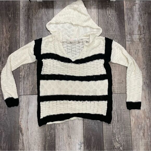 Love Tree Happens Striped Crochet Hooded Sweater Black Cream Size Medium - Picture 11 of 14